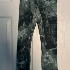 Stylish Tie-Dye Lululemon Leggings size 0